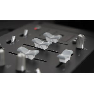 Table de mixage 3 canaux stéréo Bluetooth USB MP3 - réglage de gain et égaliseur 2 bandes, raccordement par prises RCA